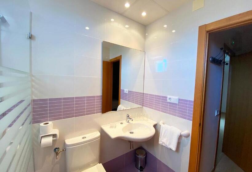 Отель Habitaciones Camping Ferrer