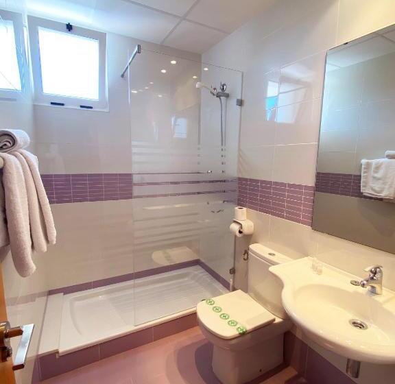 Отель Habitaciones Camping Ferrer