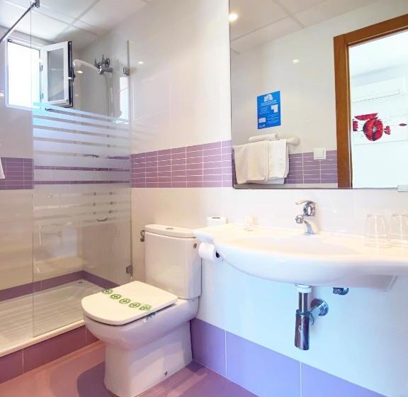 Отель Habitaciones Camping Ferrer