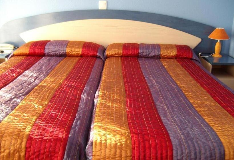 هتل Hospedaje Argoños