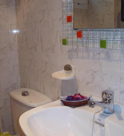 هتل Hospedaje Argoños