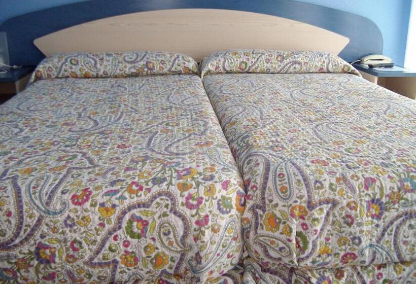 هتل Hospedaje Argoños