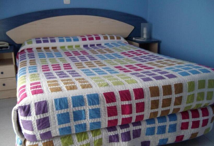 هتل Hospedaje Argoños