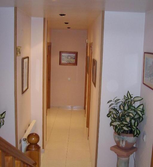 هتل Hospedaje Argoños