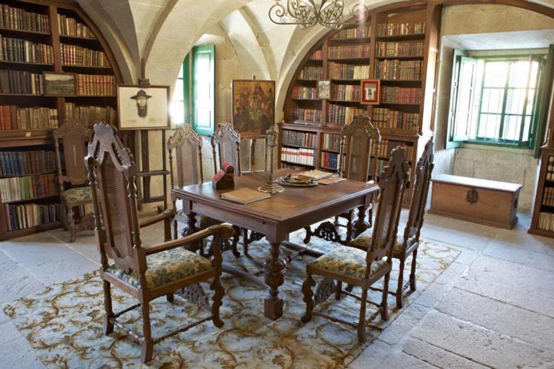 هتل Hospederia Monasterio De Poio