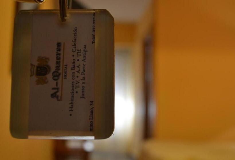 هتل Hostal Al Qazeres