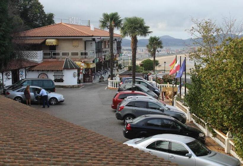 هتل Hostal El Carro