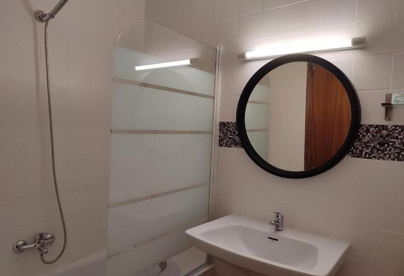 Отель Hostal Garamar