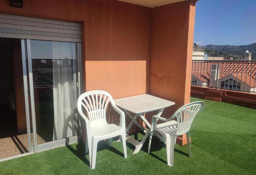 Отель Hostal Garamar