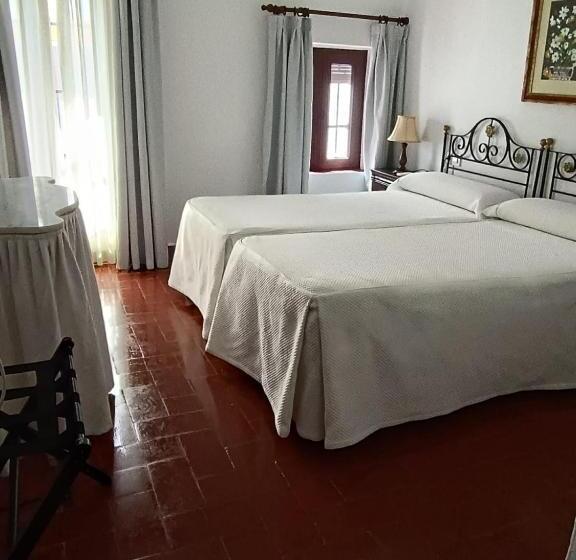 호텔 Hostal Gran Capitan