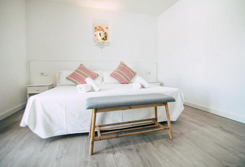 فندق Hostal La Llagosta