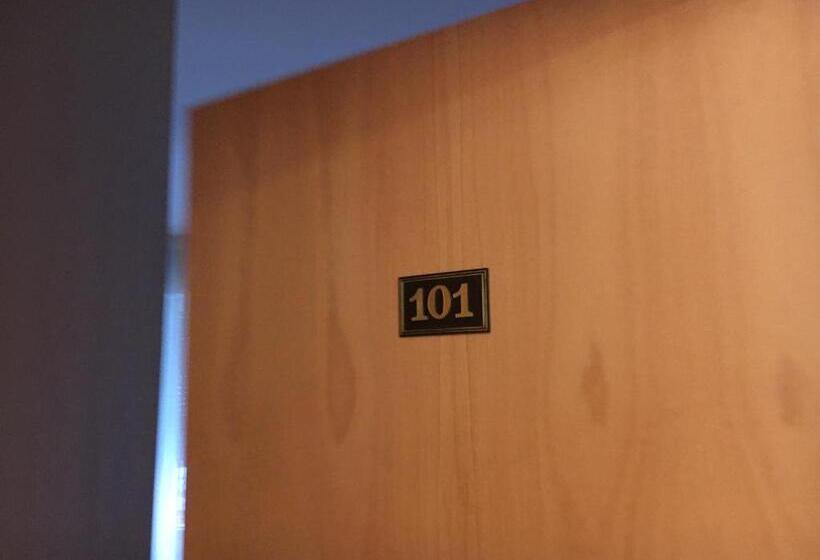 酒店 Hostal La Numantina