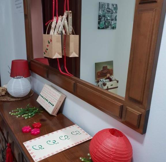 هتل Hostal La Paz