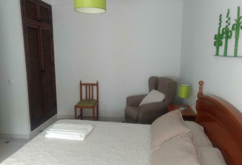 Hotel Hostal La Posada