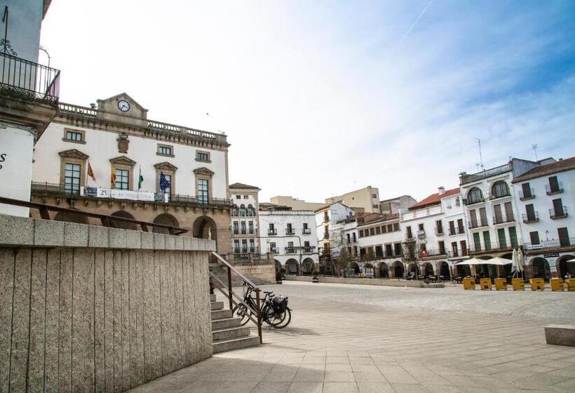 هتل Hostal La Rosa