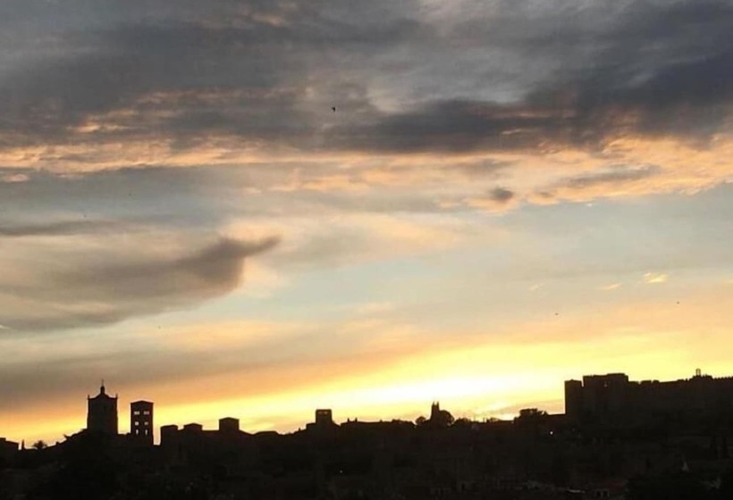 ホテル Hostal León