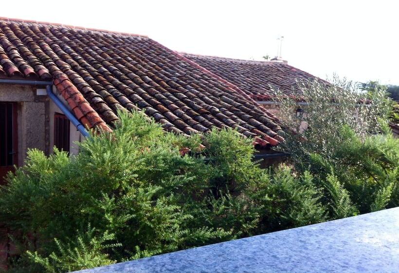 ホテル Hostal León