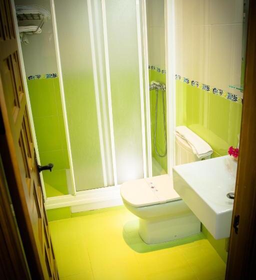 فندق Hostal Malia