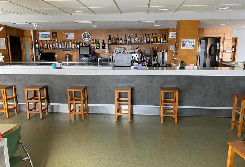 فندق Hostal Meson Pepa