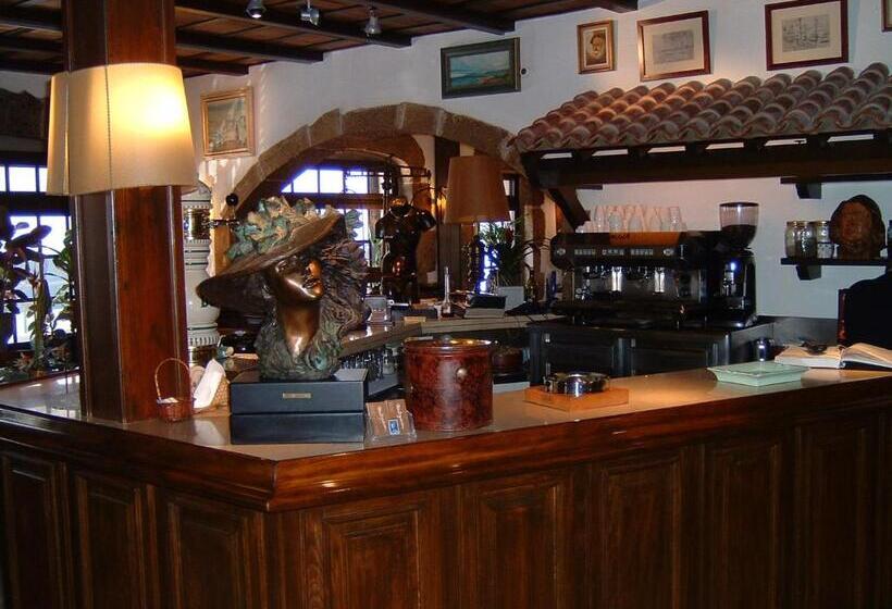 호텔 Hostal Miryam