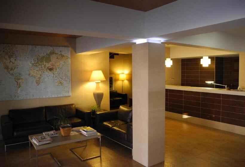 فندق Hostal Playa