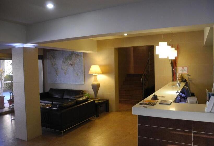 فندق Hostal Playa