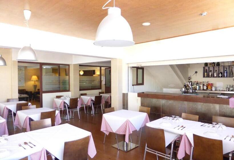 فندق Hostal Playa