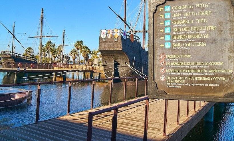 ホテル Hostal Restaurante La Nina