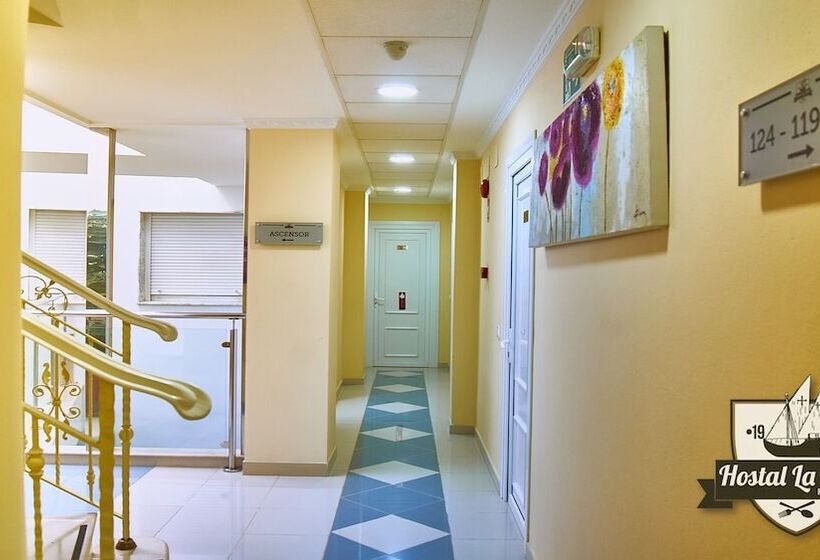 ホテル Hostal Restaurante La Nina