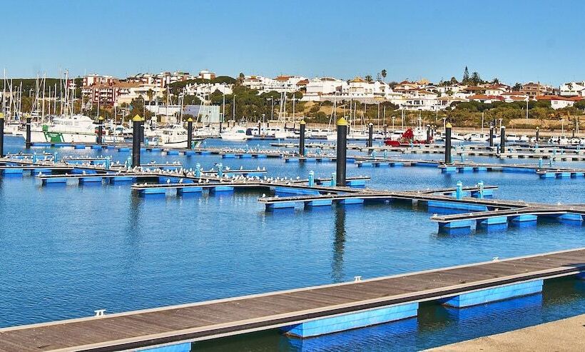 ホテル Hostal Restaurante La Nina