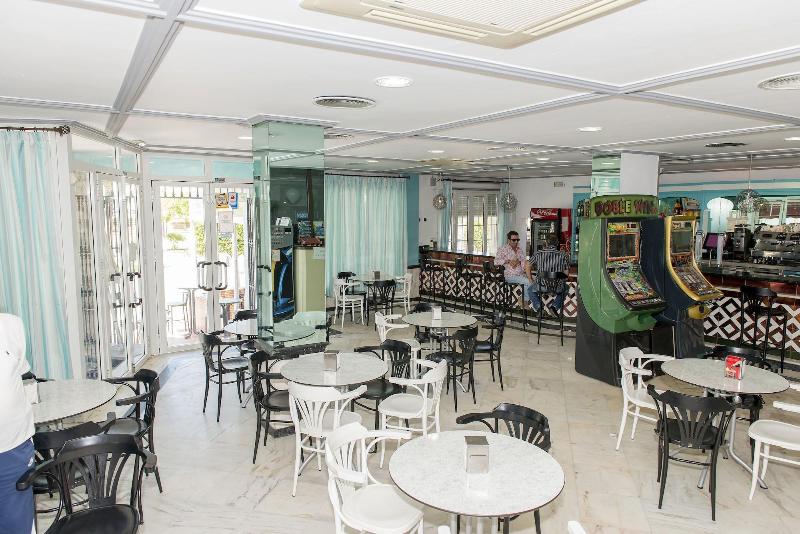 ホテル Hostal Restaurante La Nina