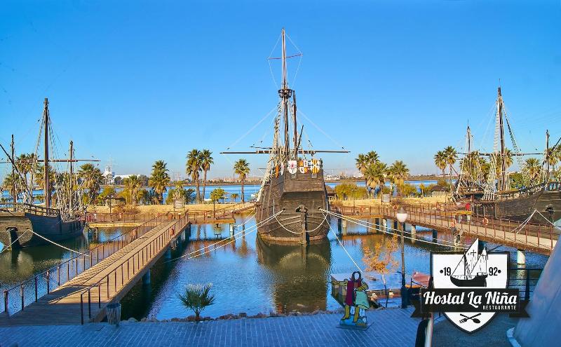 ホテル Hostal Restaurante La Nina