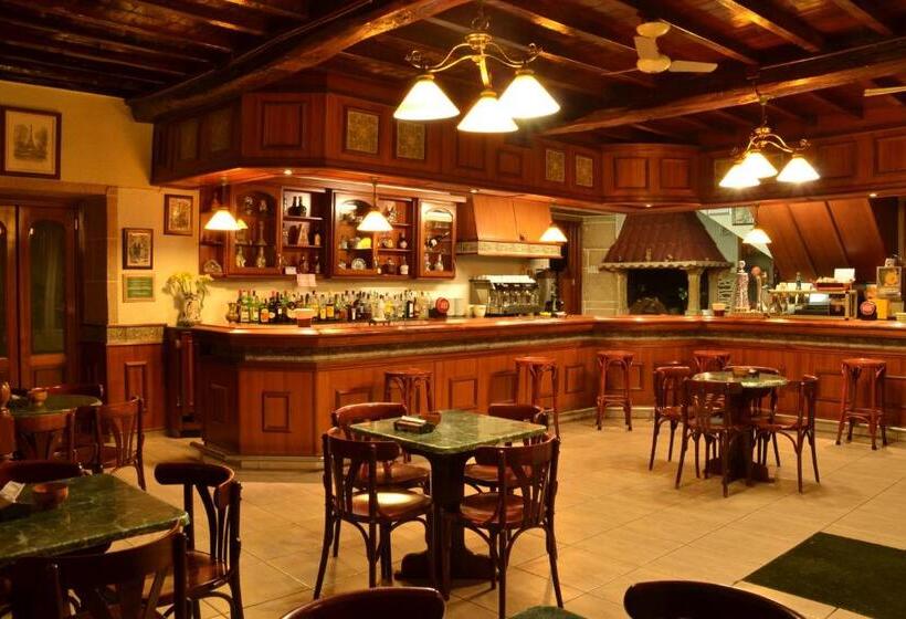 Отель Hostal Restaurante Paris