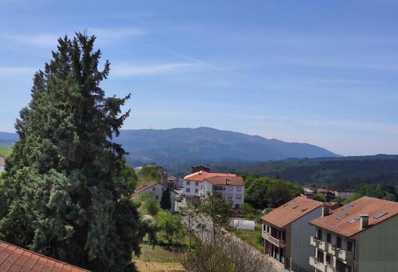 Отель Hostal Restaurante Paris