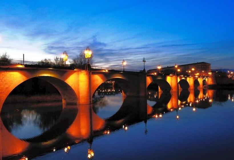 בית מלון כפרי Hostal Rioja Condestable