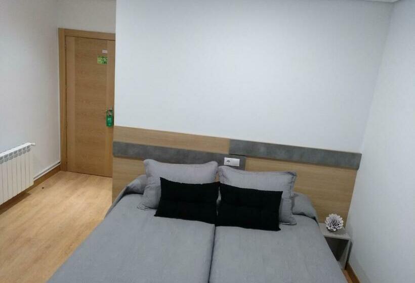 בית מלון כפרי Hostal Rioja Condestable