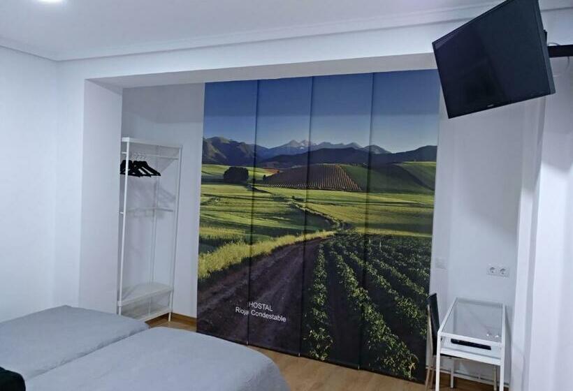 هتل Hostal Rioja Condestable