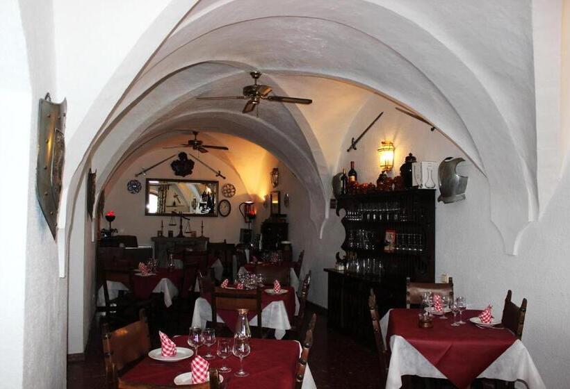 Отель Hostal Rural Marques De Zahara