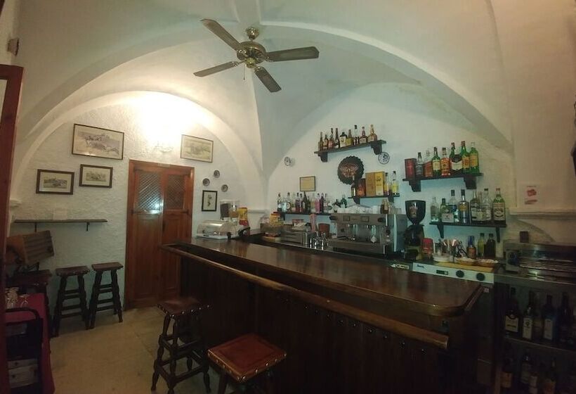 Отель Hostal Rural Marques De Zahara