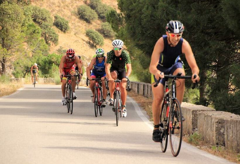 Отель Hostal Rural Marques De Zahara