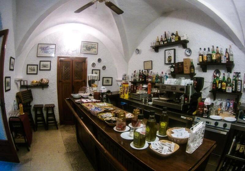 Отель Hostal Rural Marques De Zahara