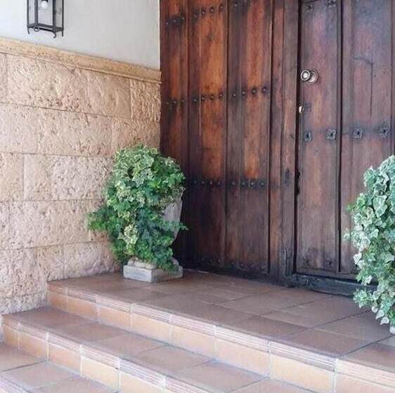 Отель Hostal Rural Moratín