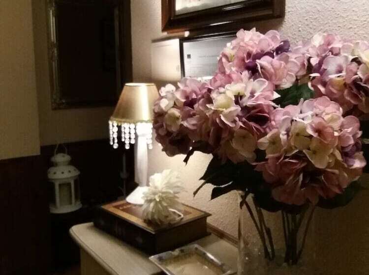 Отель Hostal Rural Moratín