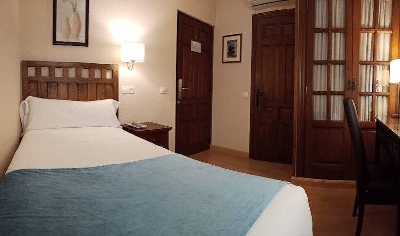 Отель Hostal Rural Moratín