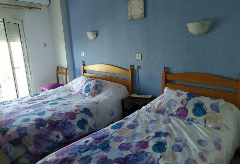 فندق Hostal Ruta Del Sur