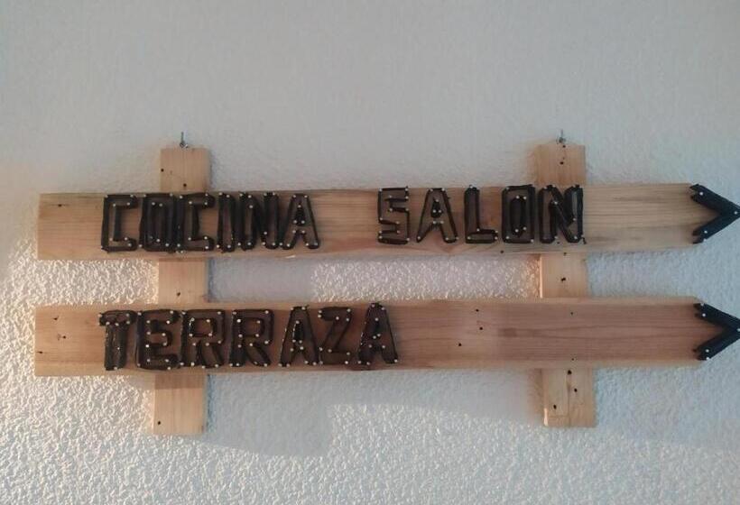 فندق Hostal Ruta Del Sur