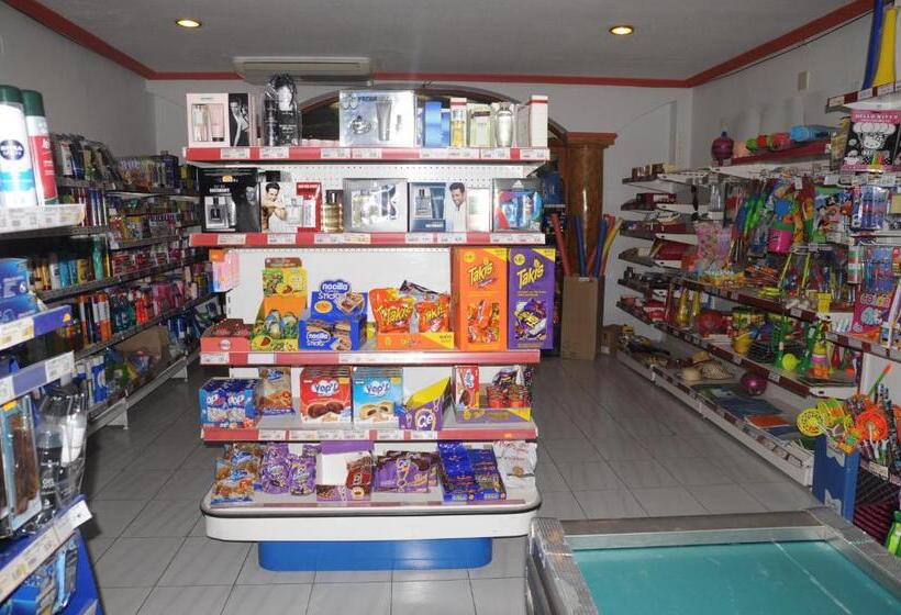 فندق Hostal Ruta Del Sur