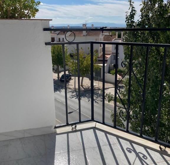 فندق Hostal Ruta Del Sur