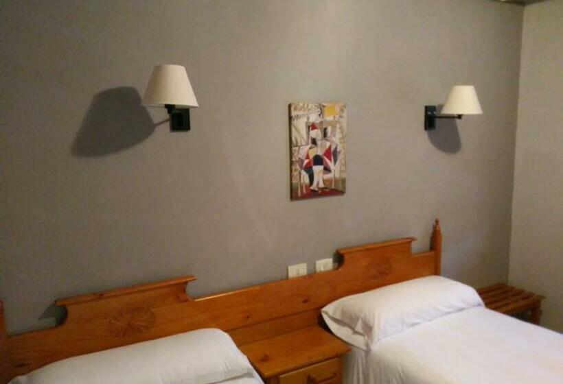 ホテル Hostal San Telmo