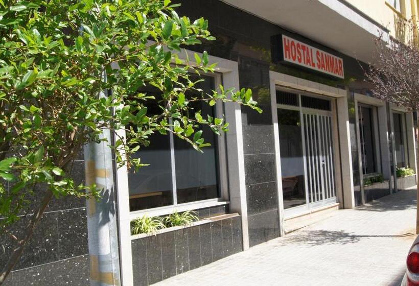 هتل Hostal Sanmar